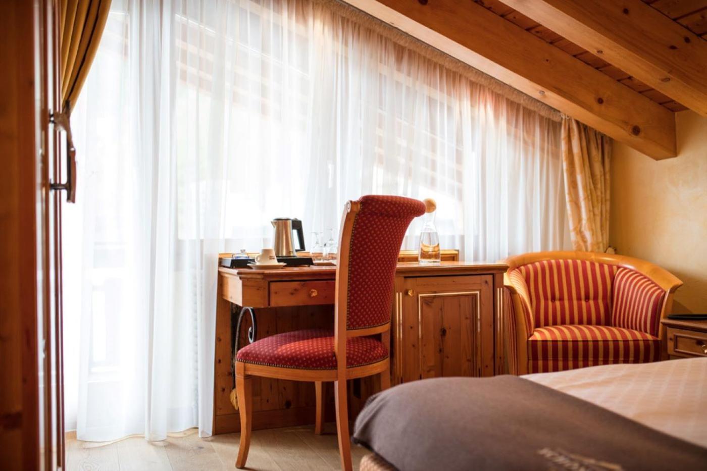 Relais & Chateaux Schoenegg Zermatt Bagian luar foto