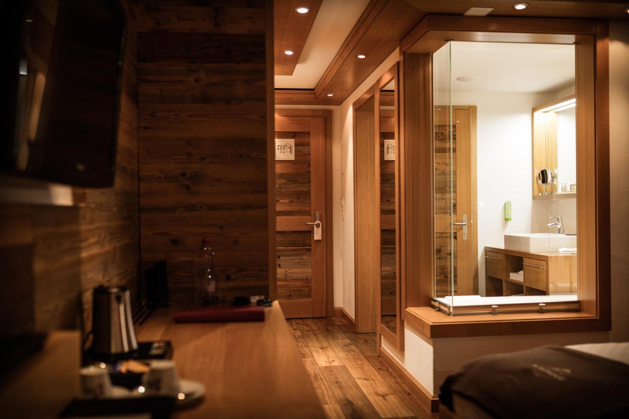 Relais & Chateaux Schoenegg Zermatt Bagian luar foto