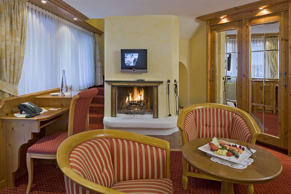 Relais & Chateaux Schonegg Zermatt Ruang foto